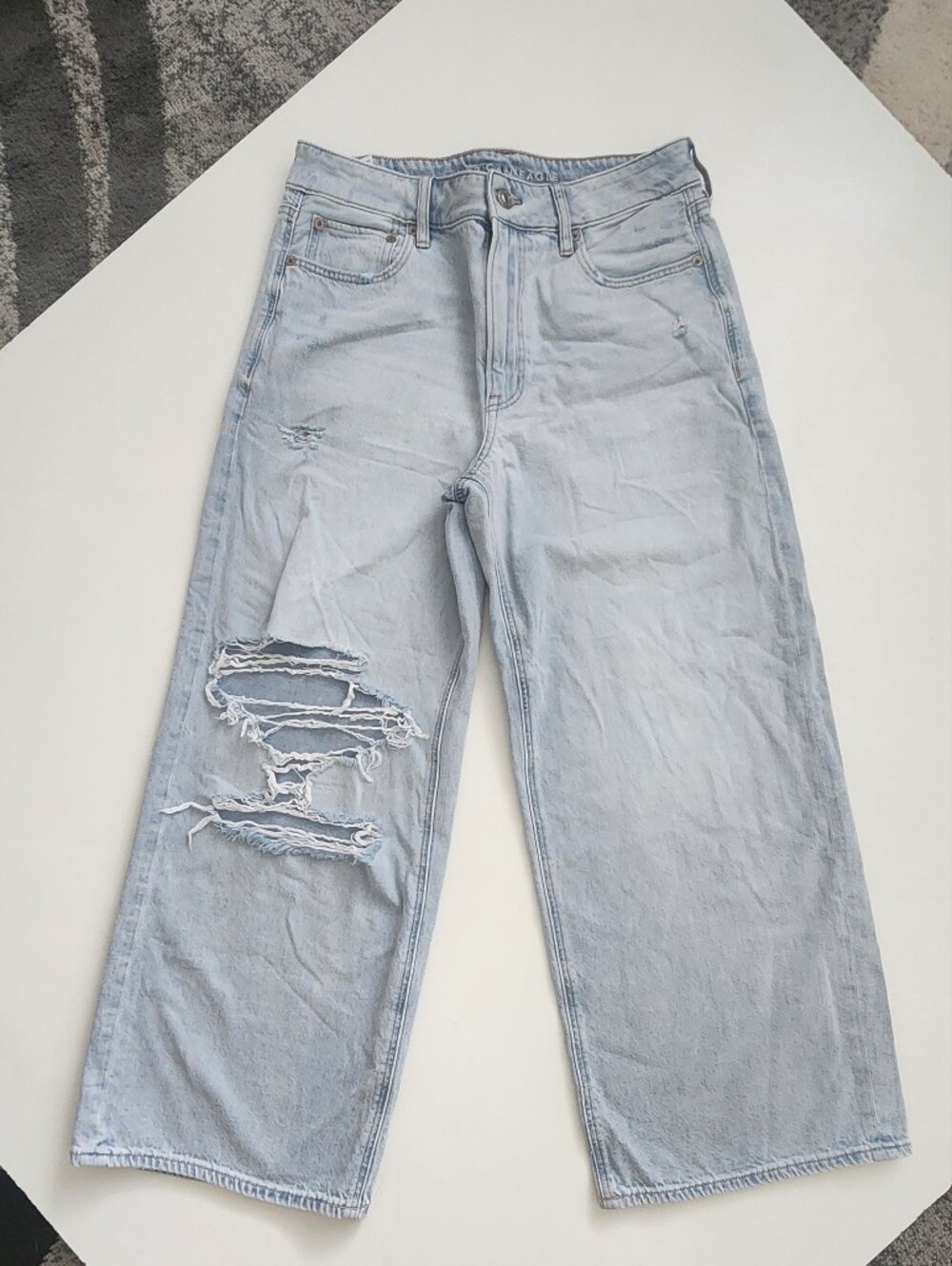 American Eagle Super High Rise Baggy Wide Leg Ankle Jeans Distressed Size 6 R